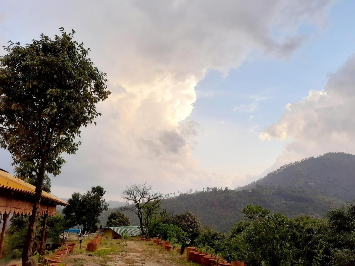 Mukteshwar Grand Retreat Муктешвар Экстерьер фото